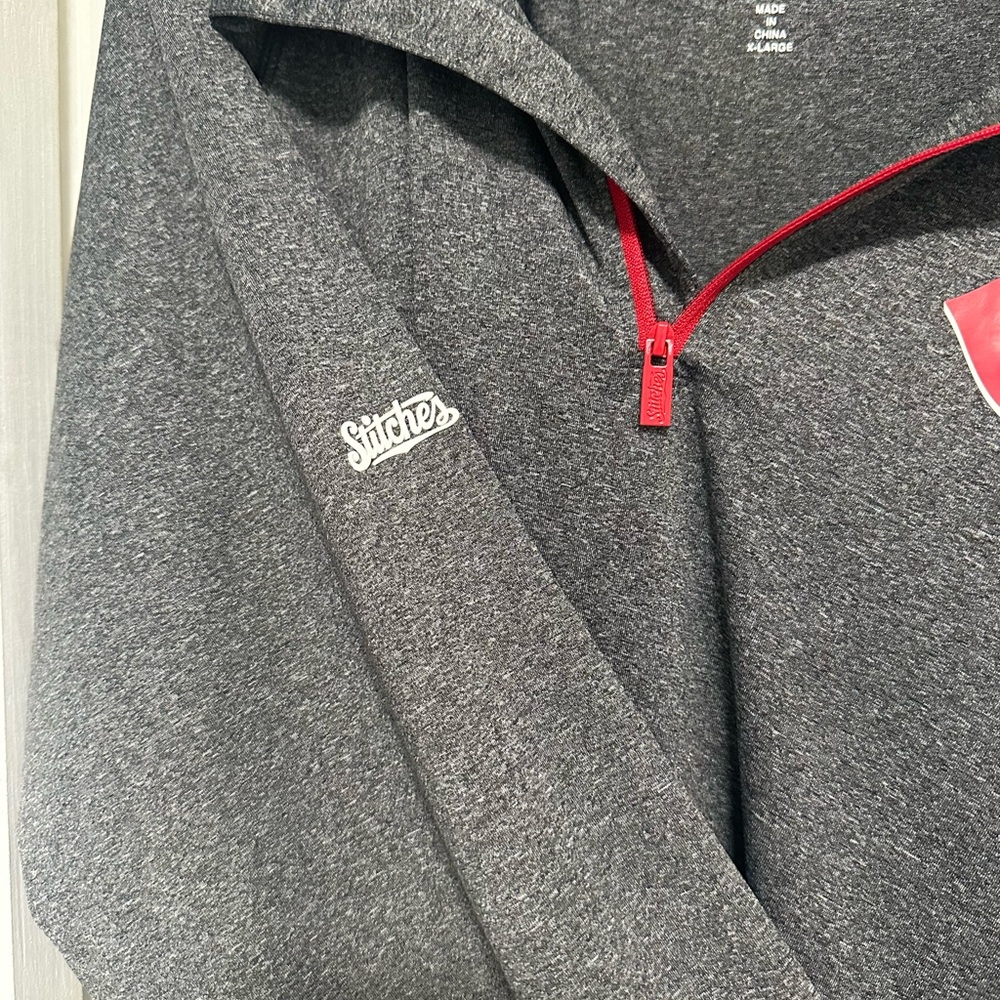 Cincinnati reds pullover - Picture 2 of 4